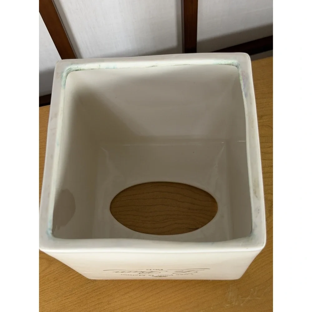 KASSATEX LUXE POUR LA MAISON LE BAIN PARIS FRANCE WHITE PLATINUM TISSUE HOLDER
